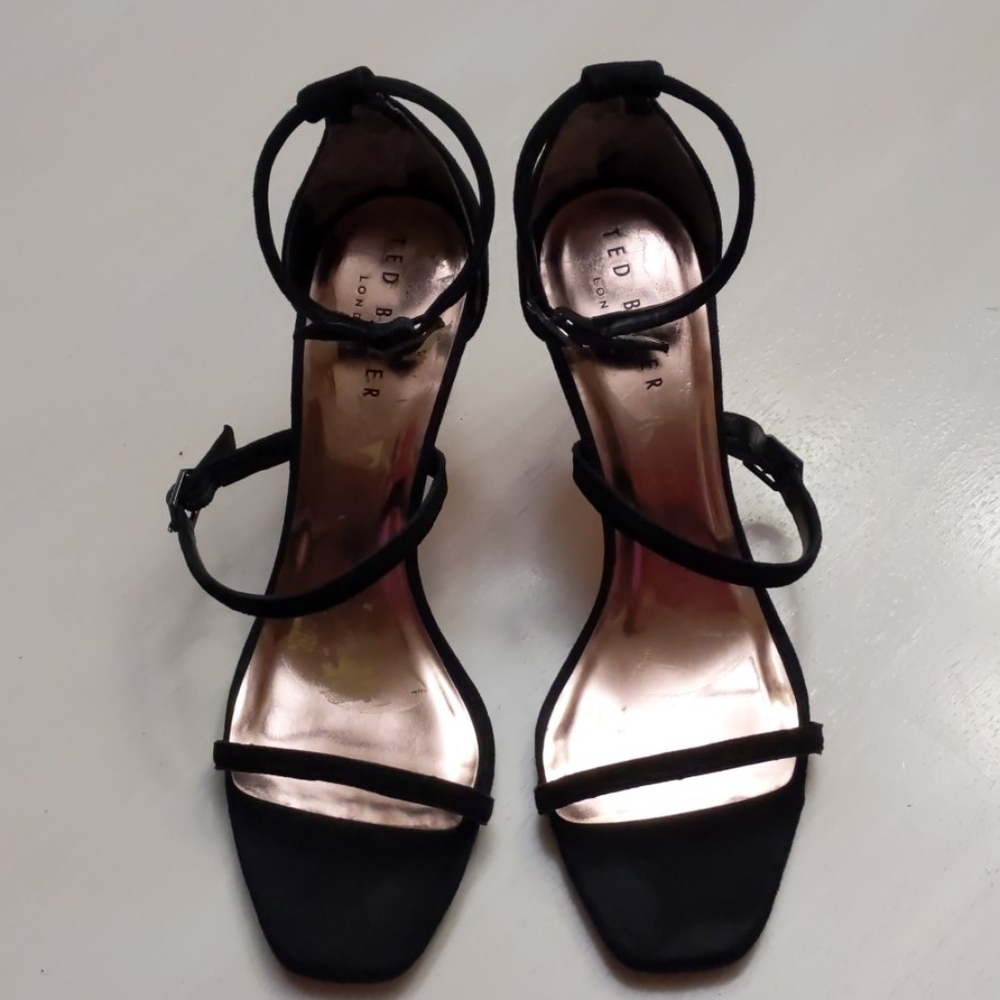 Ted Baker London Heel